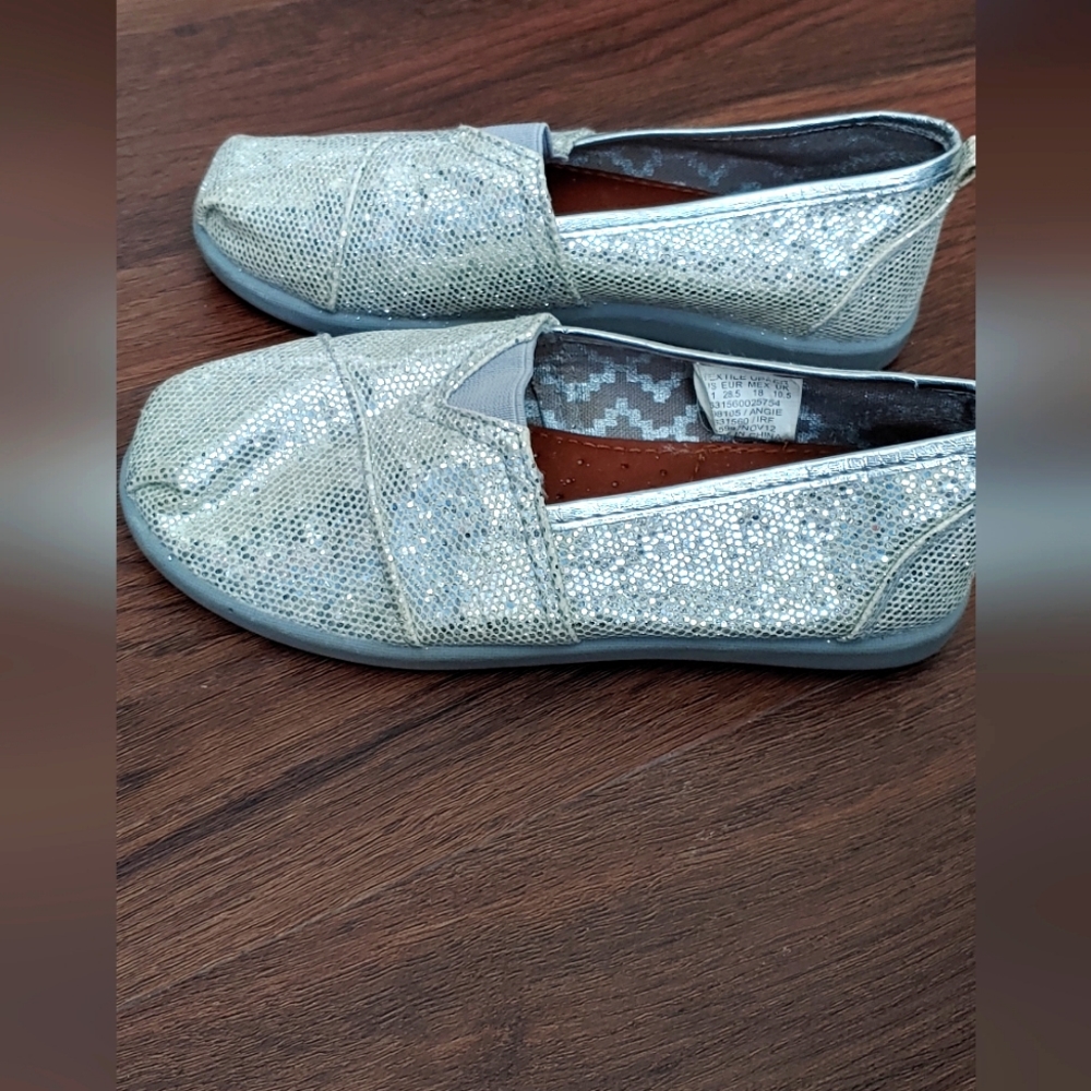 Joe Boxer Girl's Size 11 Silver Glitter Shoes
